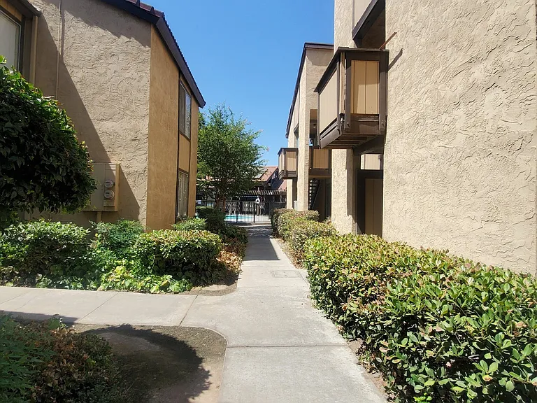 1550 W Ashlan Ave #219 — Photo 12