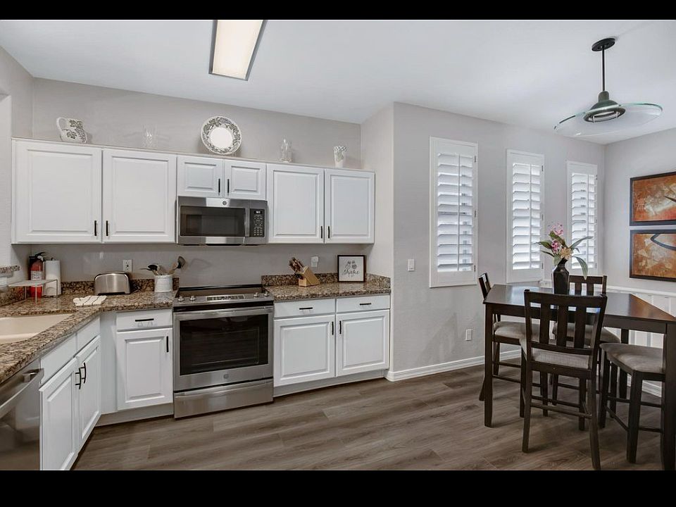1st image of 15221 N Clubgate Dr Unit 2096