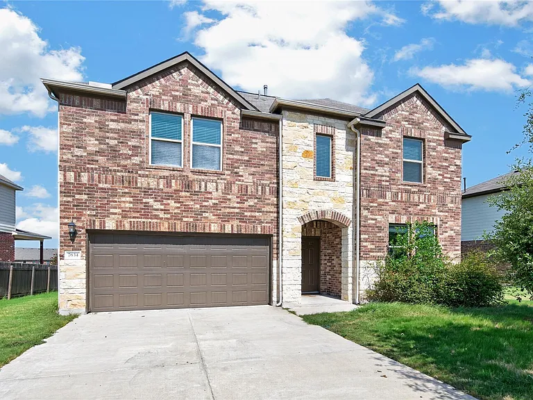 7634 Leonardo Dr — Photo 1
