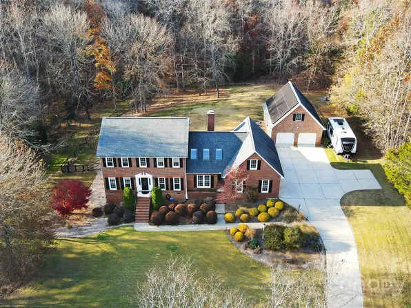 10915 Tara Oaks Dr, Charlotte, NC 28227