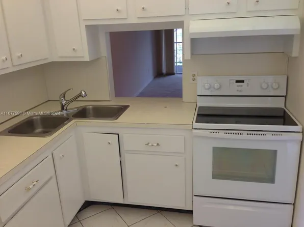 5961 NW 61st Ave APT 311, Fort Lauderdale, FL 33319