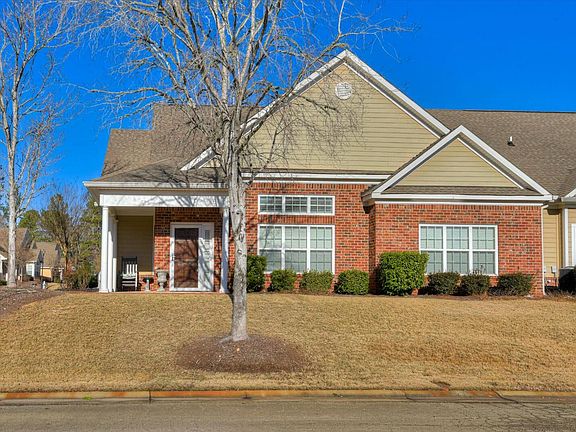 2nd image of 1304 Amberley Drive
