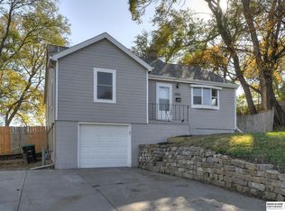 3841 Grover St, Omaha, NE 68105