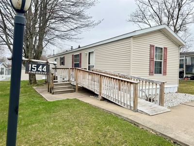 1544 Pinegrove Way, Erie, PA, 16509