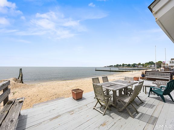 5th image of 33 Beach Rd W
