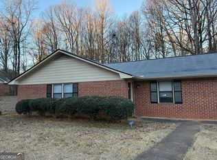 1091 Cantrell Ln, Bogart, GA 30622