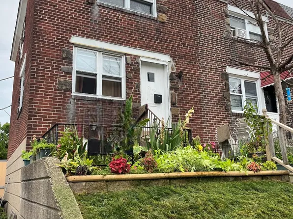 7100 Ruskin Ln, Upper Darby, PA 19082