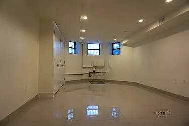 Rented by Rennit Inc.