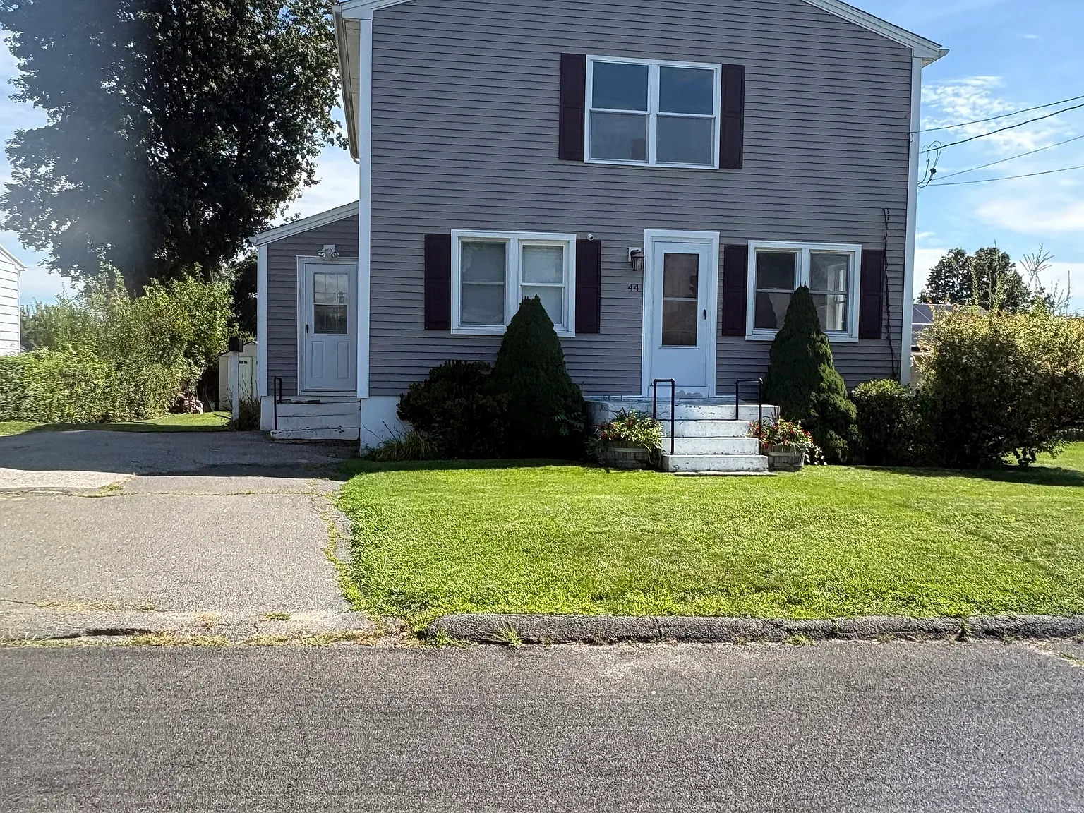 3 bed, 2.0 bath, 1560 sqft, $3,300 — Photo 3