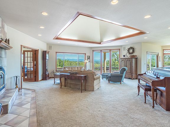 4th image of 10810 Cheshire Way