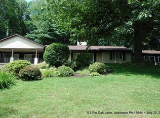 112 Pin Oak Ln, Jeannette, PA 15644
