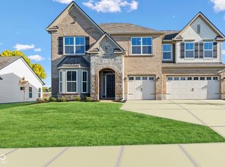 4060 Berry Chase Blvd, Greenwood, IN 46143