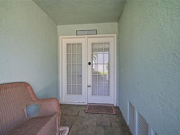 4th image of 643 Garland Cir