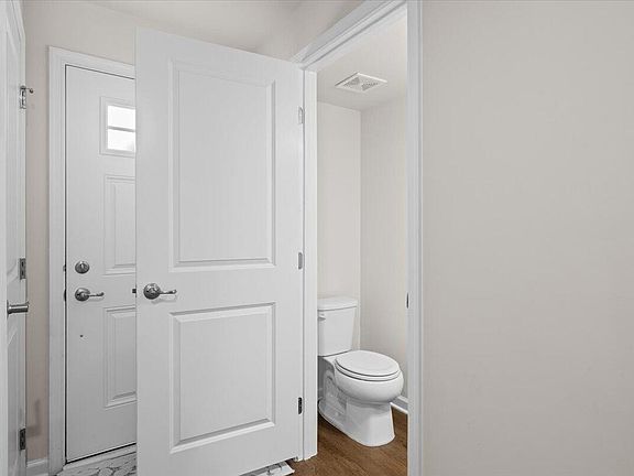 5th image of 6620 Pathfinder Way #6620