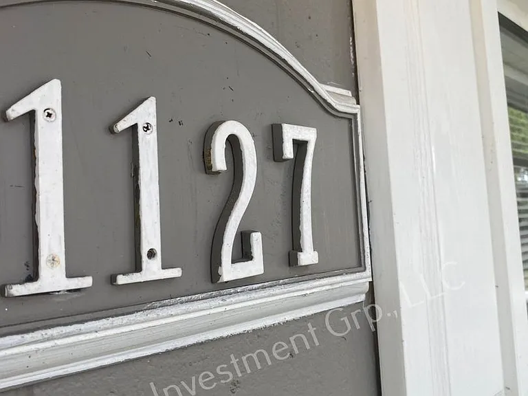 1127 Beecher St — Photo 30