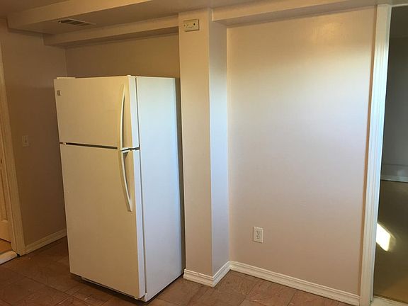 2nd image of 1123 Southgate Ave Lowr #