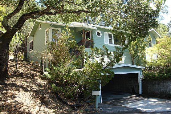 2nd image of 6 Hillside Dr