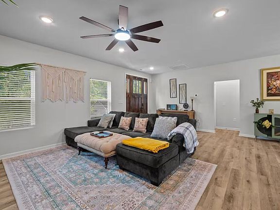 3rd image of 4816 Marvin Dr