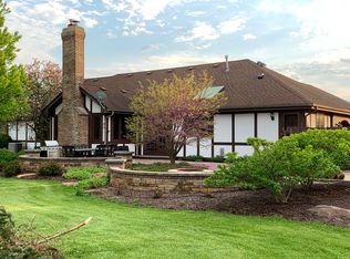 9S351 Stearman Dr, Naperville, IL 60564