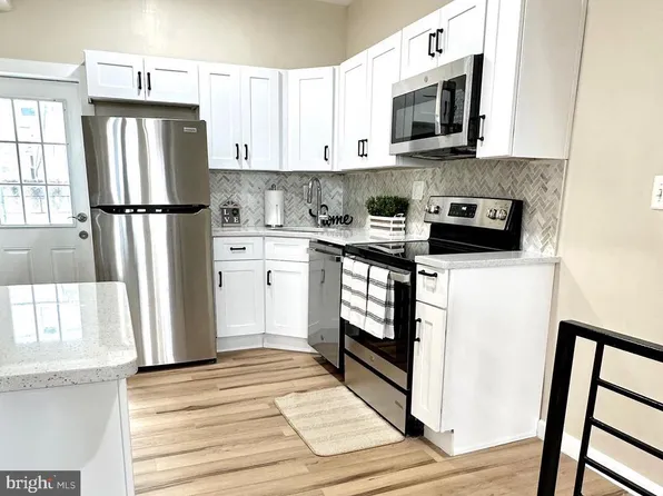 2513 S American St, Philadelphia, PA 19148
