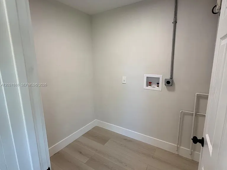 1700 SW 69th Ter — Photo 17