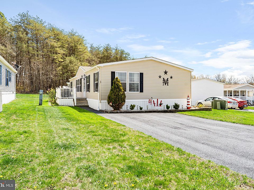 1st image of 53 Queen Eleanor Dr