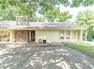 2 Mellor Ln, Bella Vista, AR 72715