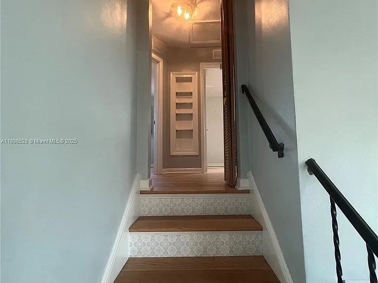 141 NW 72nd Way — Photo 6