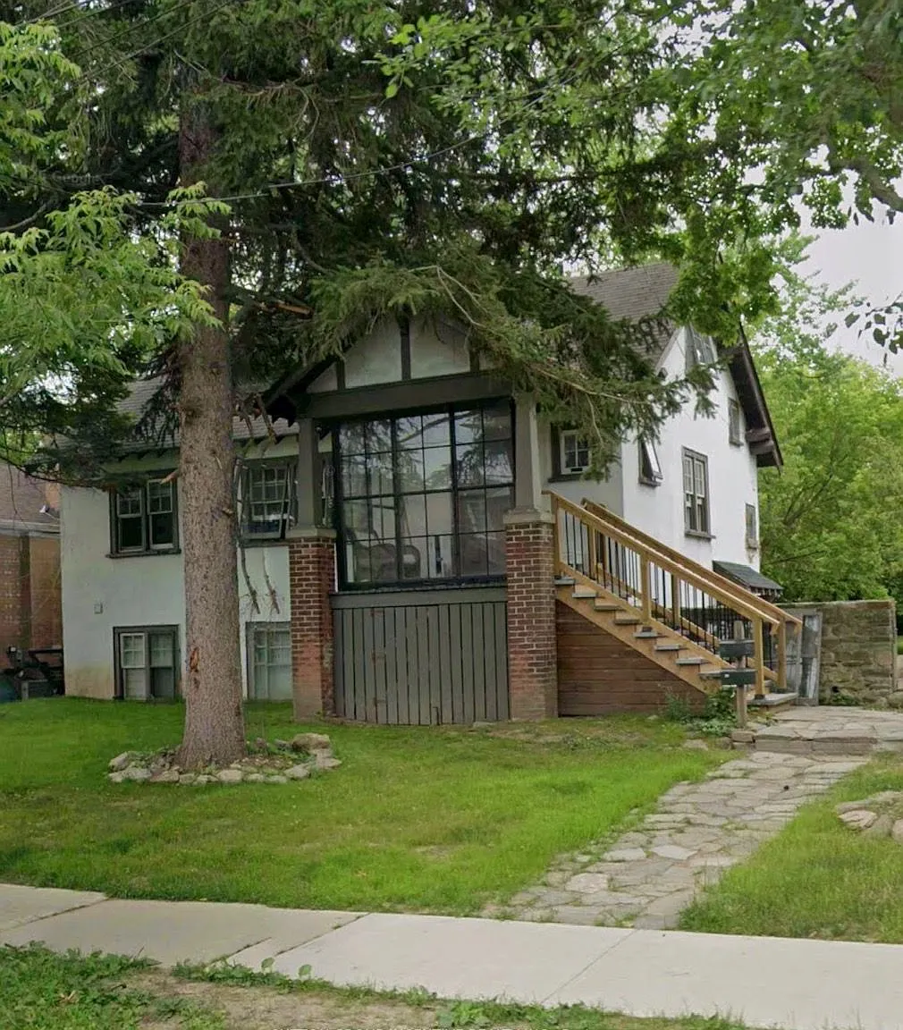 5 bed, $3,600 — Photo 1