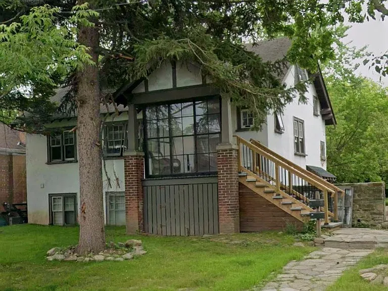 233 Ellerslie Ave #MAIN — Photo 1