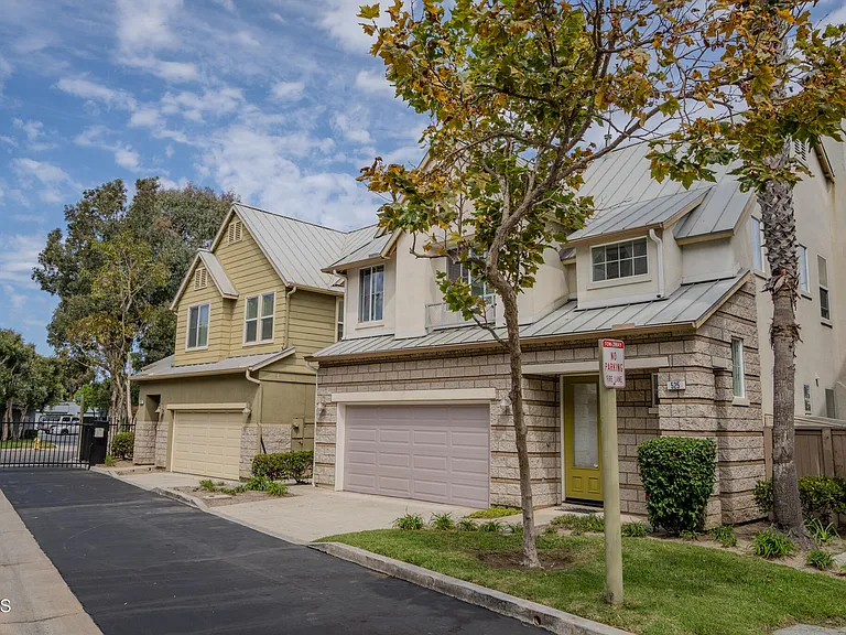 525 Shell Harbor Ln #525 — Photo 42