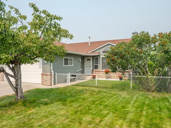 155 Wyles Cres, Penticton, BC V2A 8M3