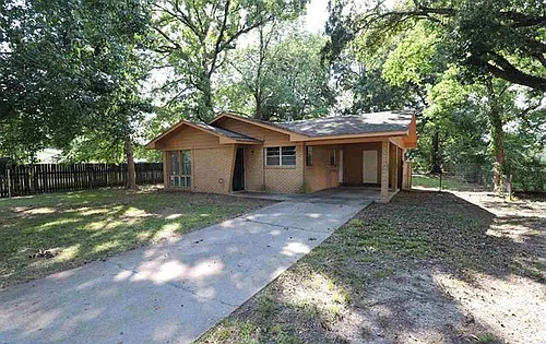 103 Old Bastrop Rd Photo 1