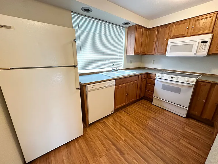 11990 SW Corby Dr #17 — Photo 3
