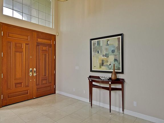 3rd image of 10654 Flora Vista Ave