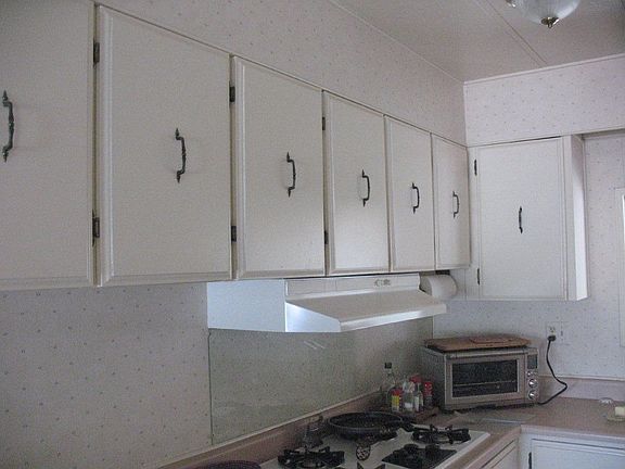 Light and Bright Kitchen