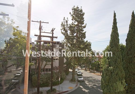 5th image of 8741 Shoreham Dr APT 11