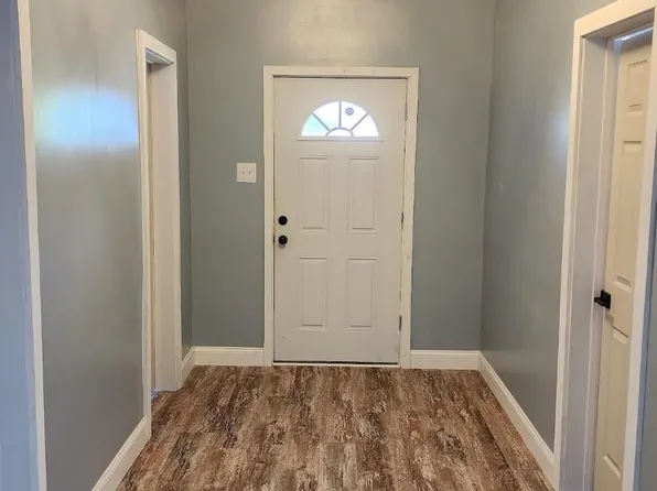 311 S Guegnon St, Abbeville, LA 70510