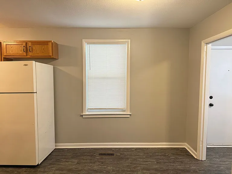 1558 Cherry Tree Dr — Photo 8