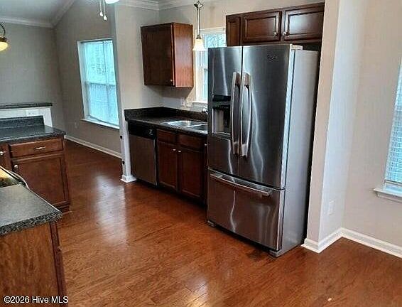 5th image of 424 Rockland Dr