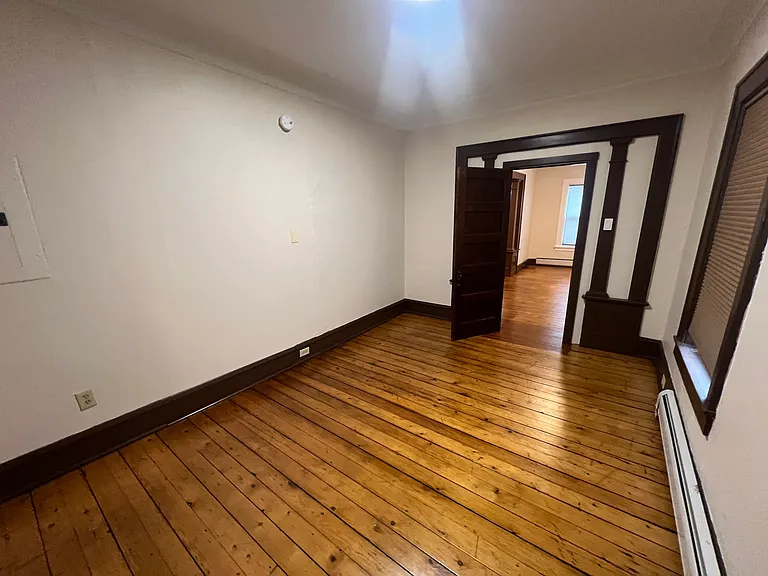 16 Johnson St — Photo 8
