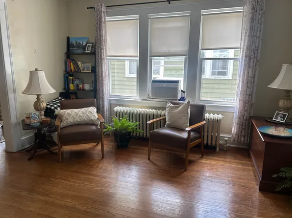 32 Bretton Rd Floor 1, West Hartford, CT 06119