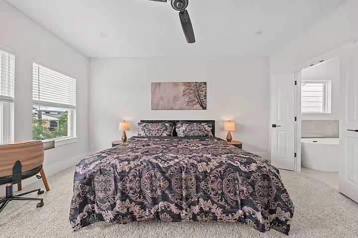 1208 Moody St — Photo 1