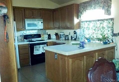 3rd image of 15041 Paige Ave