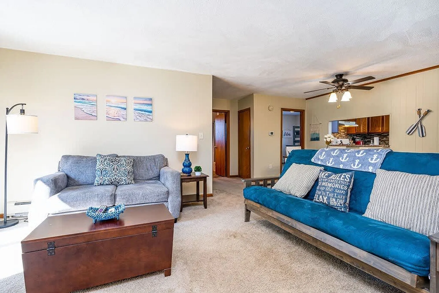 2 bed, 1.0 bath, 893 sqft, $1,092 — Photo 2