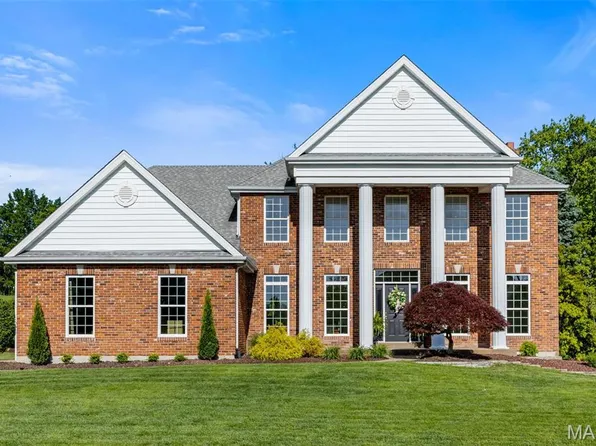 851 Whitmoor Dr, Weldon Spring, MO 63304