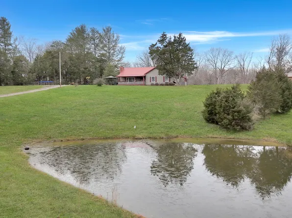 705 Oil Springs Rd, Winchester, KY 40391