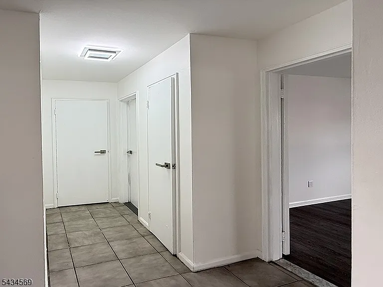 19 Van Rensselear St #8 — Photo 9