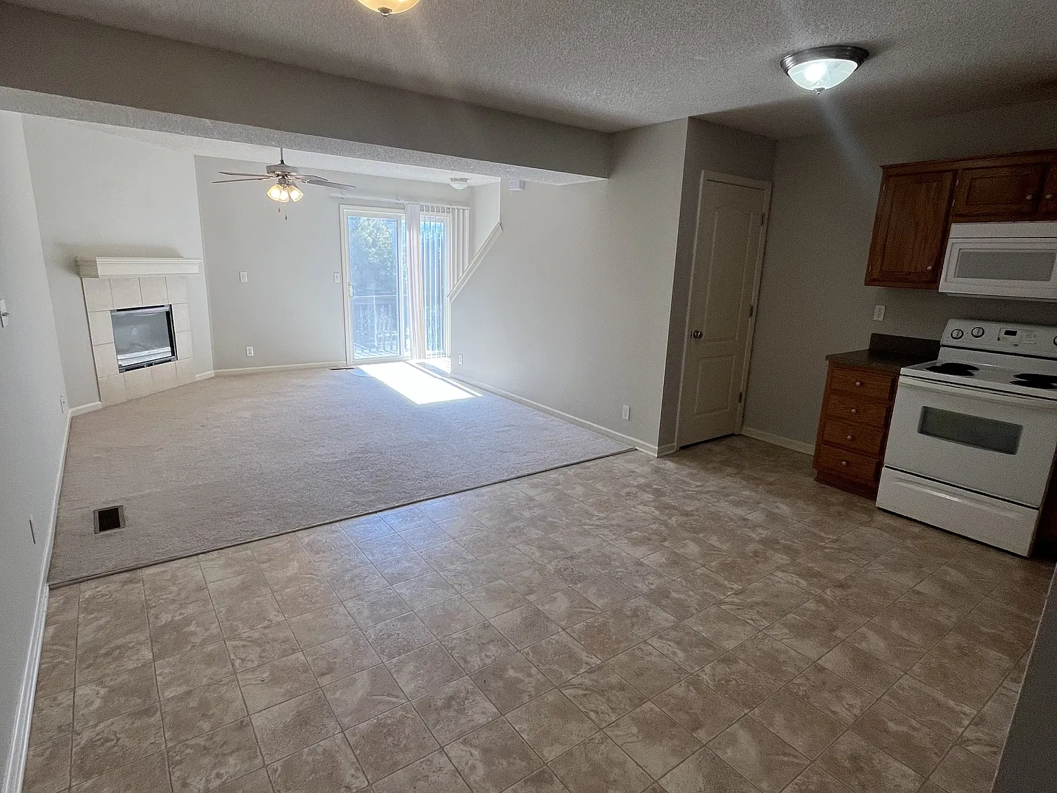 425 H Hawthorne Blvd - 4 — Photo 4
