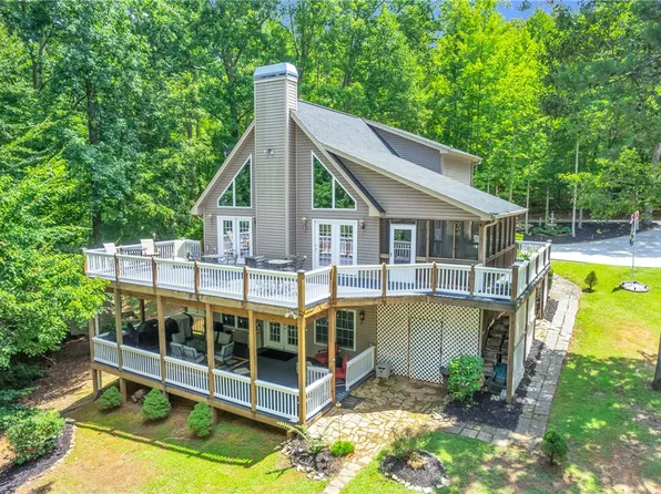 409 The Bear Blvd, Tamassee, SC 29686